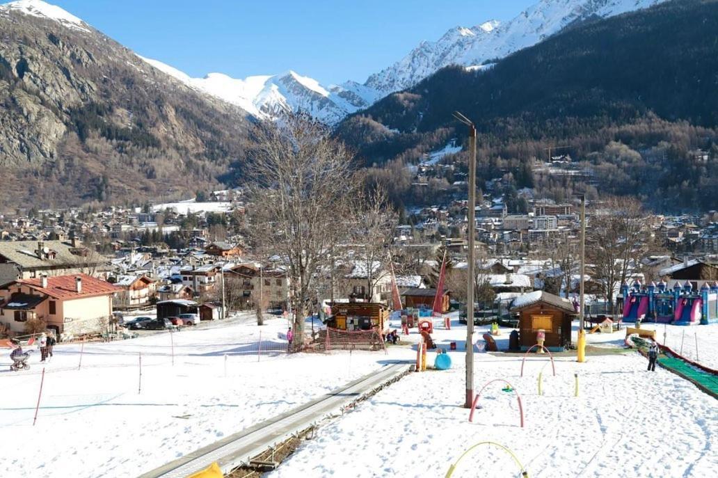 La Maison Des Guides - Trilocale A 500 Mt Dalle Piste Di Dolonne Courmayeur Esterno foto
