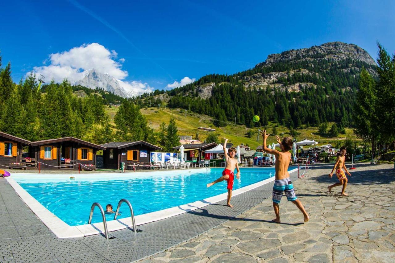 La Maison Des Guides - Trilocale A 500 Mt Dalle Piste Di Dolonne Courmayeur Esterno foto