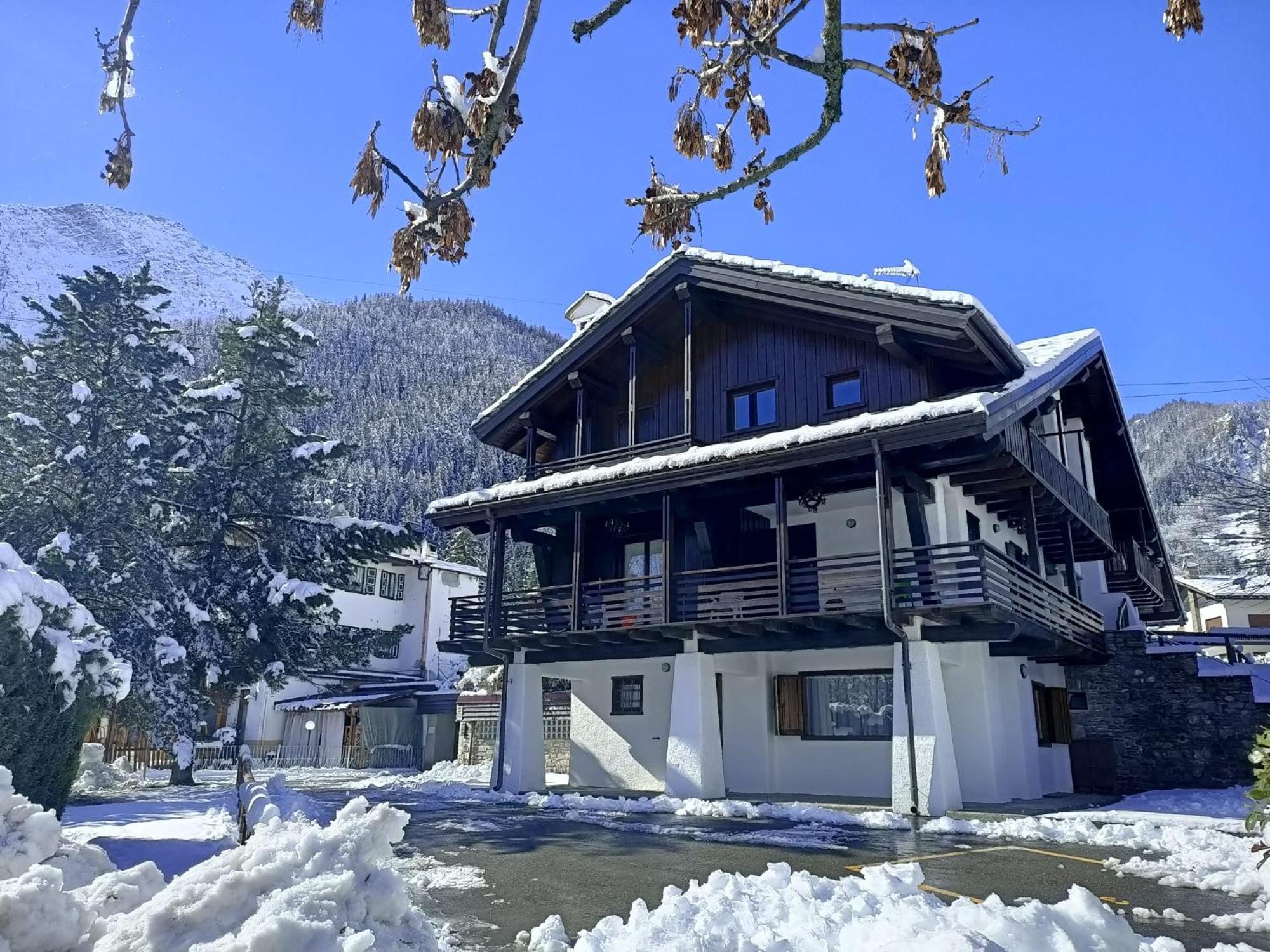 La Maison Des Guides - Trilocale A 500 Mt Dalle Piste Di Dolonne Courmayeur Esterno foto