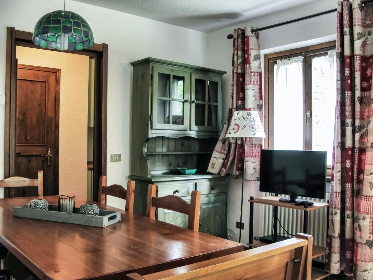 La Maison Des Guides - Trilocale A 500 Mt Dalle Piste Di Dolonne Courmayeur Esterno foto